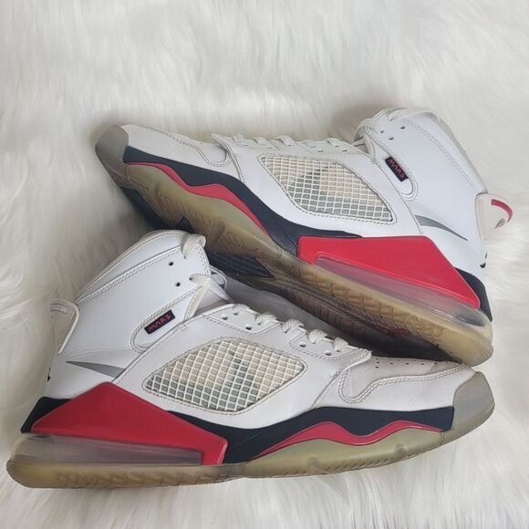 Jordan Mars 270 Sneakers - Picture 2 of 12